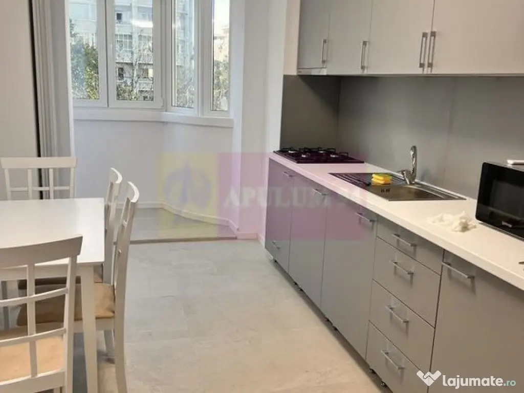 Vanzare apartament 3 camere Decebal, metrou, parking 