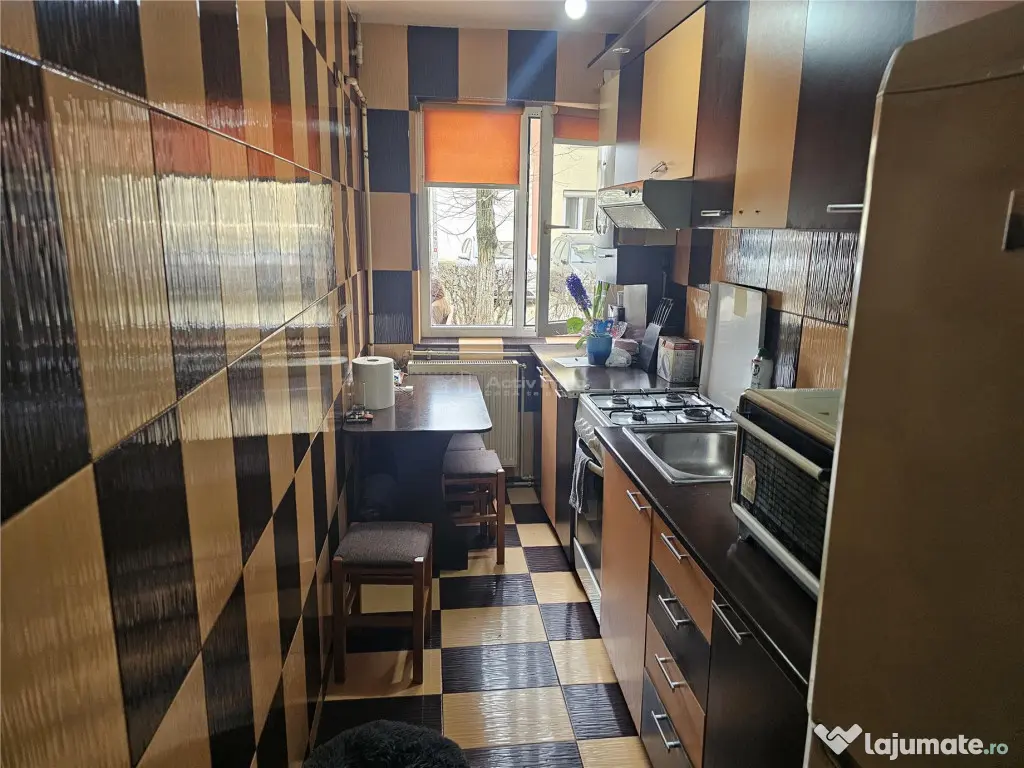 Resita, 2 Cam. Mobilat Utilat, Micro 2 