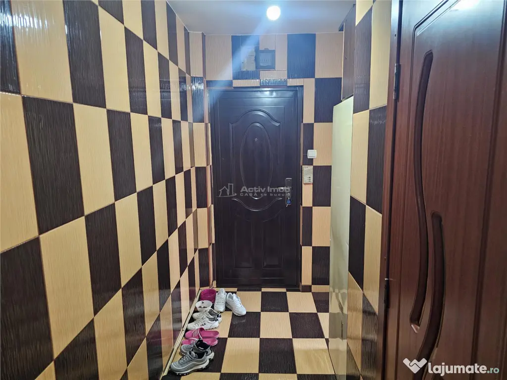 Resita, 2 Cam. Mobilat Utilat, Micro 2 