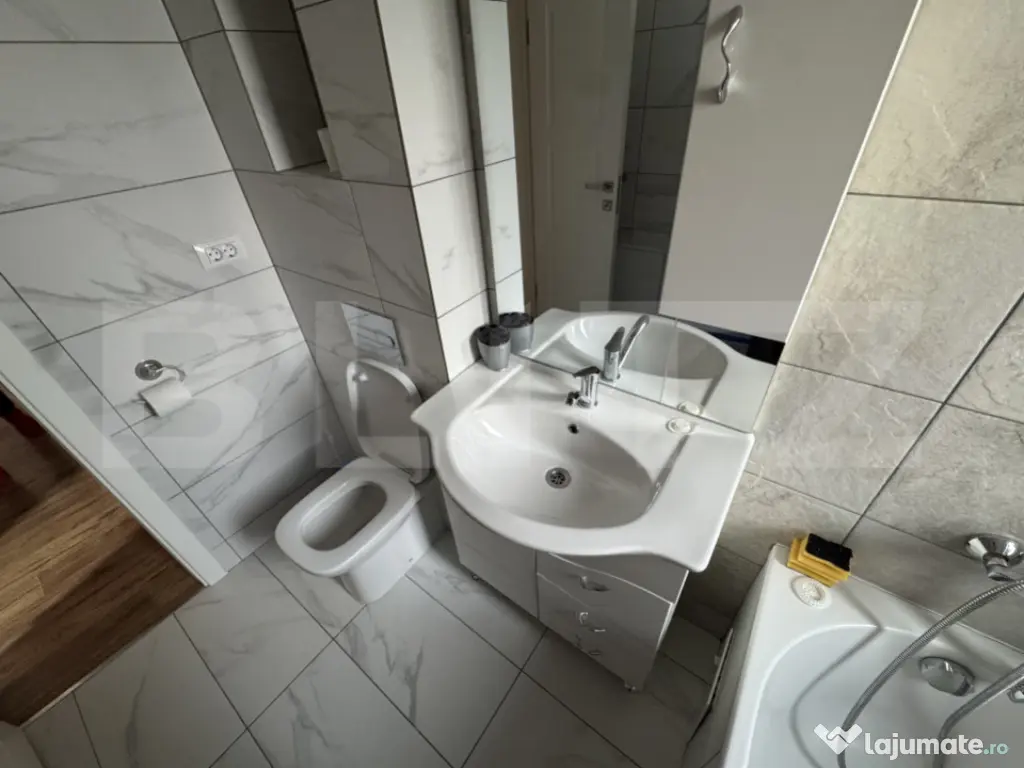 Apartament cu 2 camere, semidecomandat, Păun 