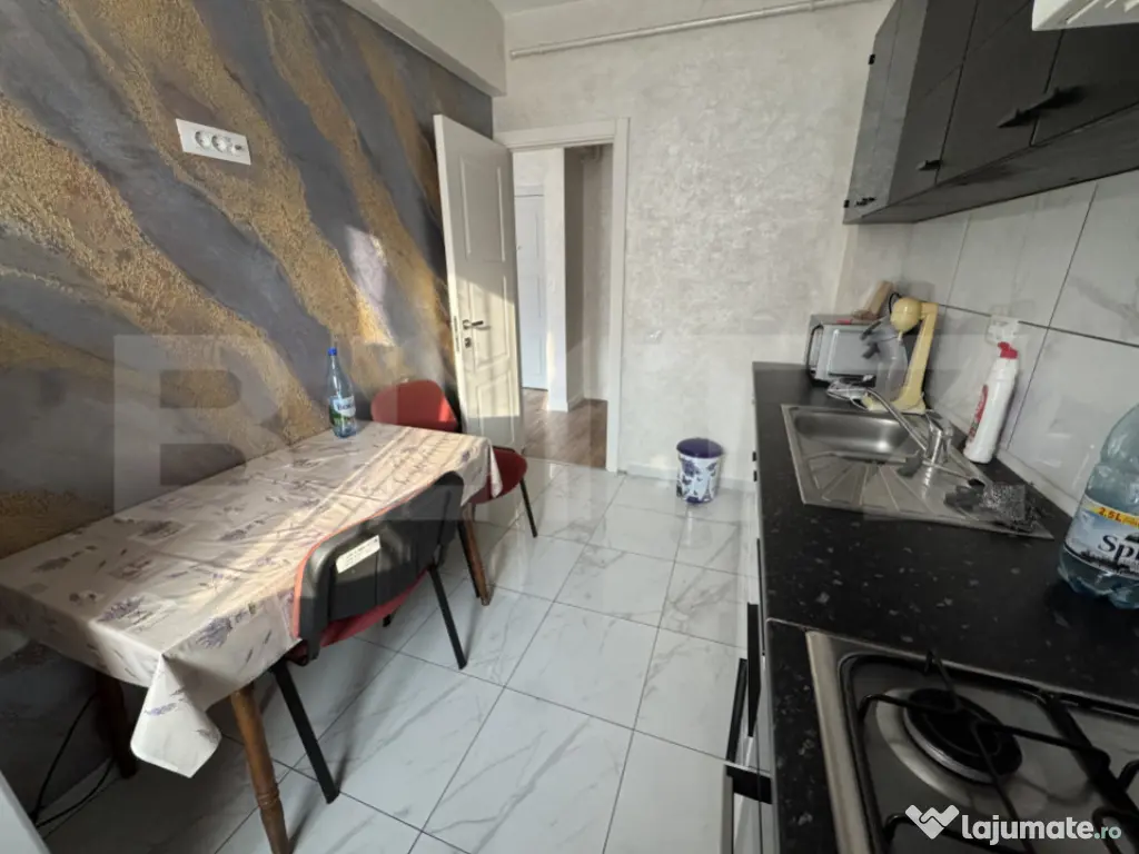 Apartament cu 2 camere, semidecomandat, Păun 