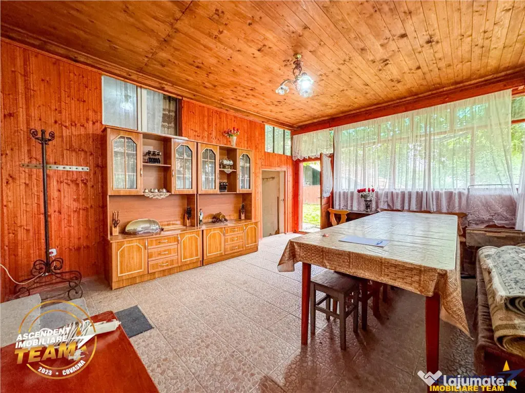 FILM! 2 case,domeniu de 1.660mp, cu atelier,anexe,Lemnia,Co 