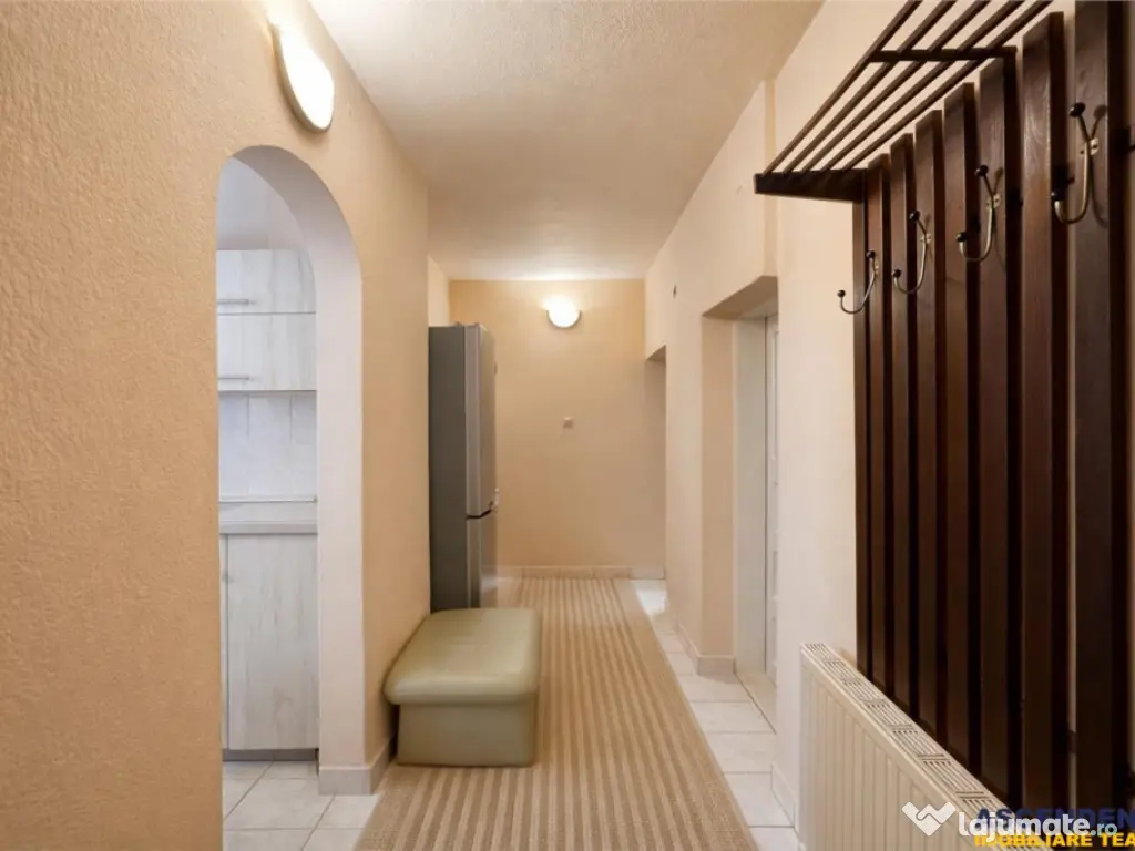 Casa potential:locuire multifamiliala,activitati comerciale, 