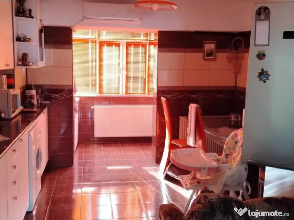 Apartament 3 camere Central, Mobilat Utilat, Renovat in tota 