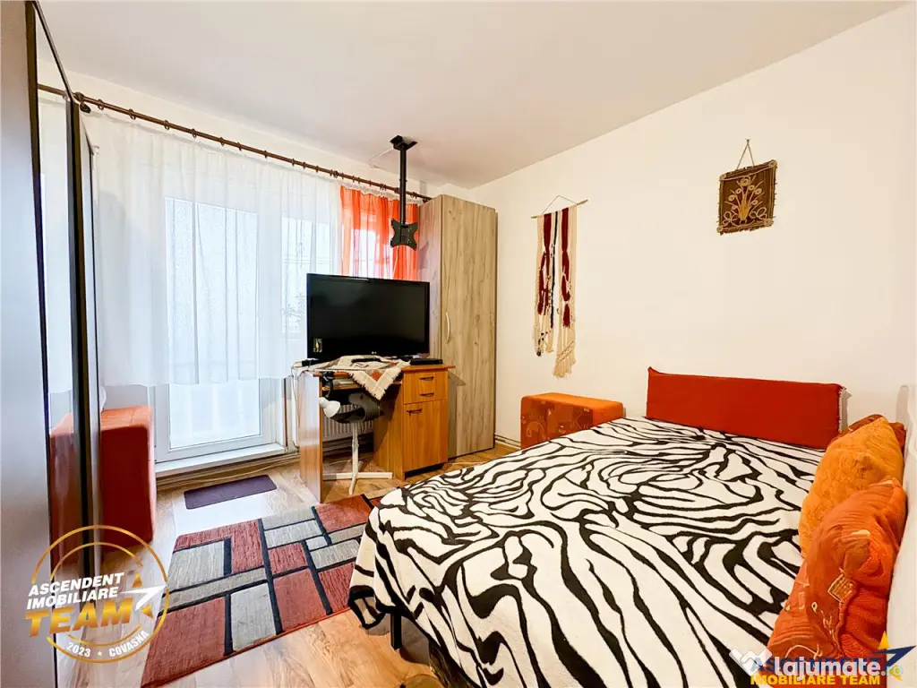 FILMTUR 3D!! Apartament cu 3 camere luminos, loc parcare, zo