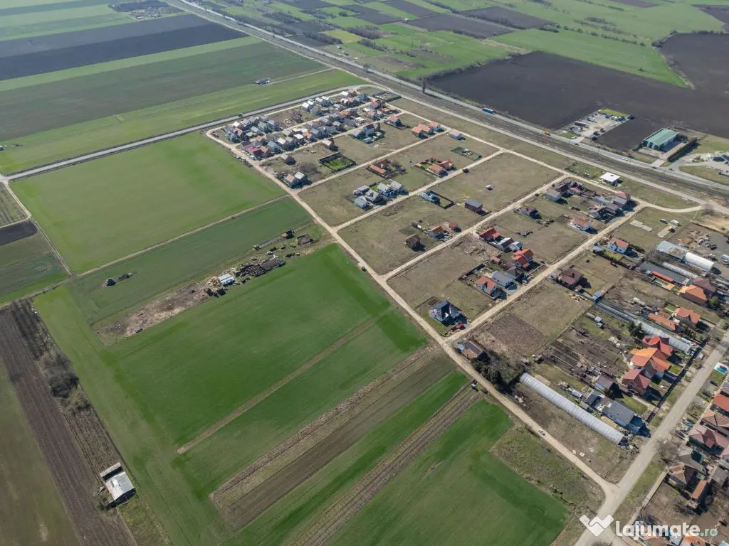 Teren 3.600 mp în Curtici, 2 fronturi stradale – La do... 