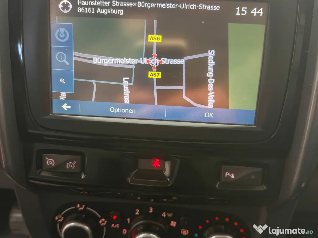 Dacia Duster . Benzina . 4x4 la Buton . Garantie 12 luni . Buy-Back . Livrare 