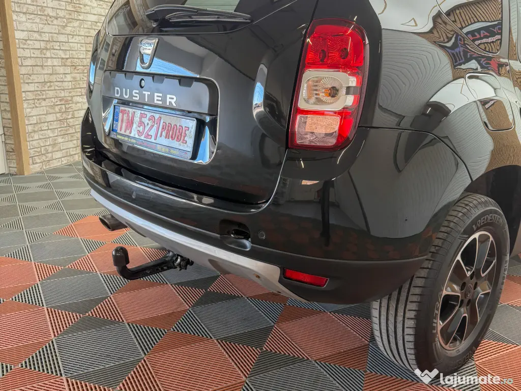 Dacia Duster . Benzina . 4x4 la Buton . Garantie 12 luni . Buy-Back . Livrare 