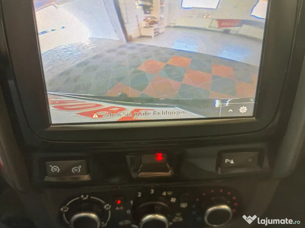 Dacia Duster . Benzina . 4x4 la Buton . Garantie 12 luni . Buy-Back . Livrare 