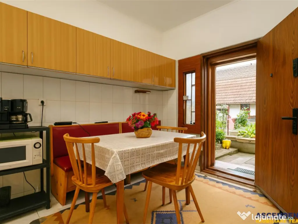 3D! Casa autentica,5.025 mp teren,in spectacolul montan al C 