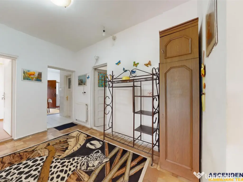 3D! Casa autentica,5.025 mp teren,in spectacolul montan al C 