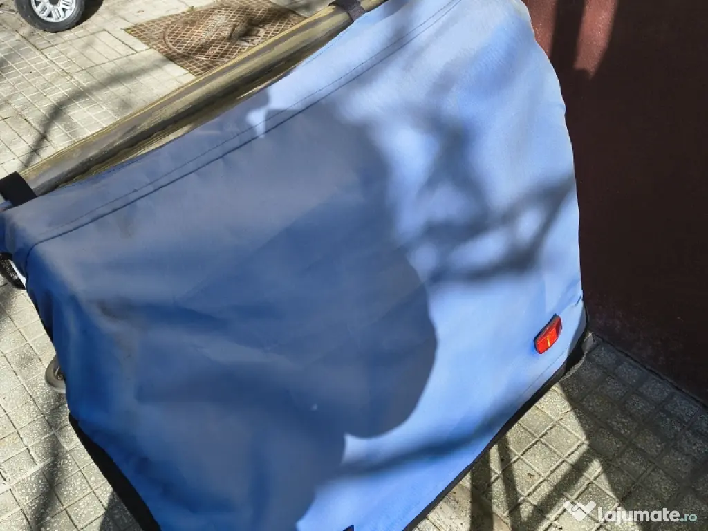 Vând remorcă pt. bicicletă 