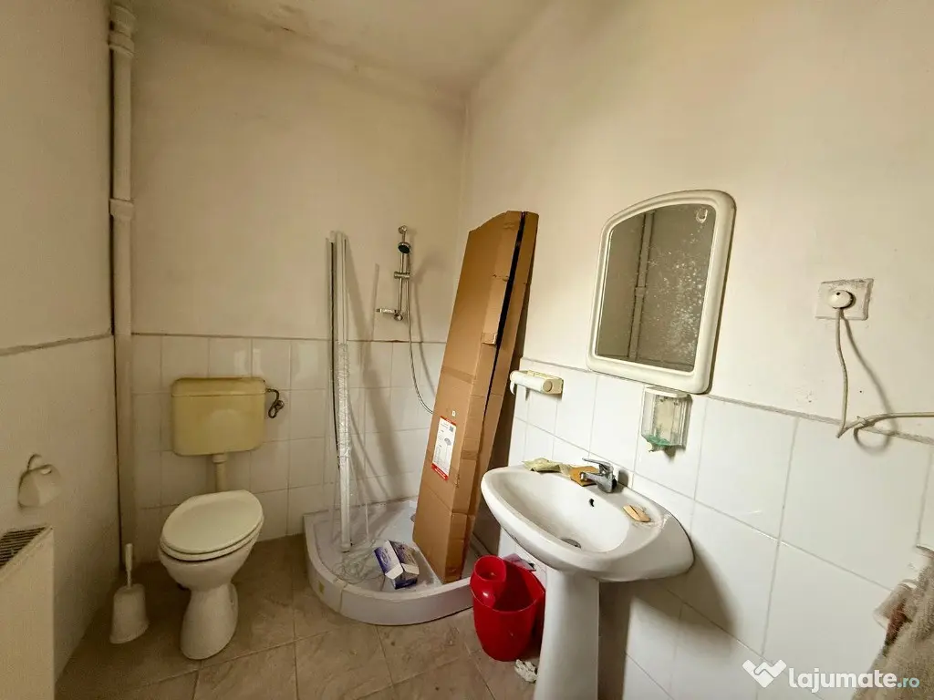 A/1678 De vânzare casă curte comună în Tg Mureș - Semicentral 