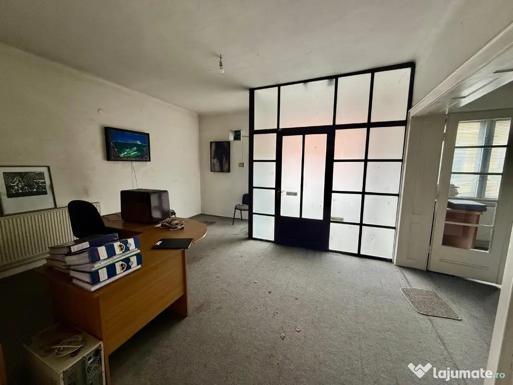 A/1678 De vânzare casă curte comună în Tg Mureș - Semicentral 