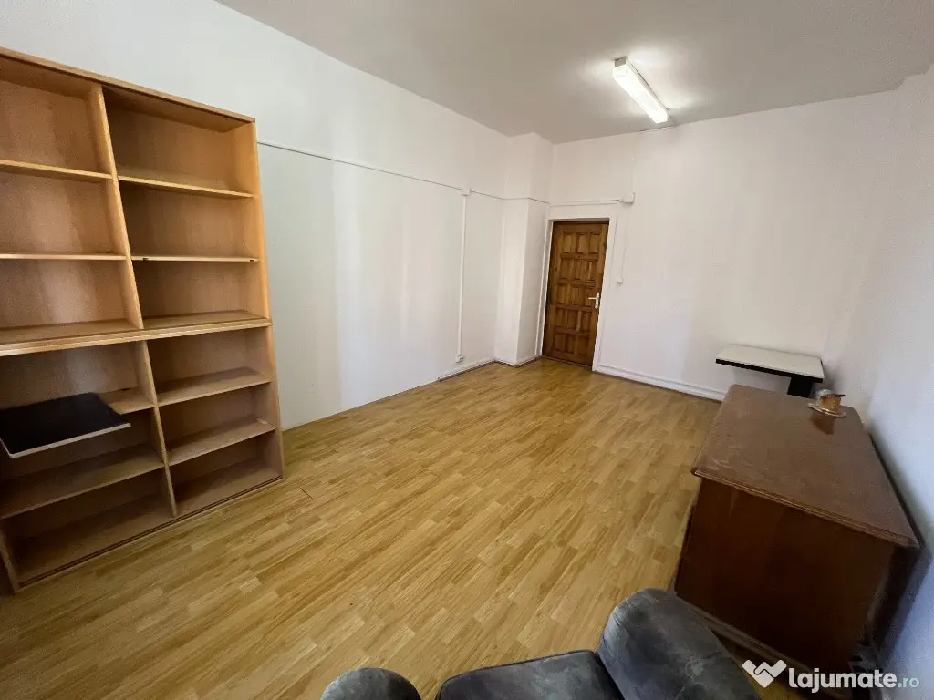 INCHIRIEZ spatiu birou ,20 mp, zona Turnisor (Autogarii Atlassib) 