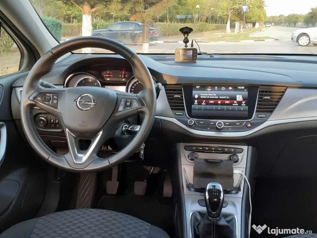 Vând Opel astra sport tourer