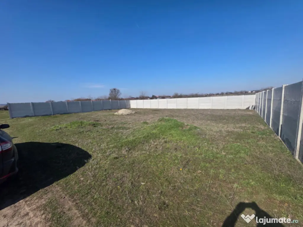 Teren intravilan 478 mp, front 24 ml, zona Malu Mare 