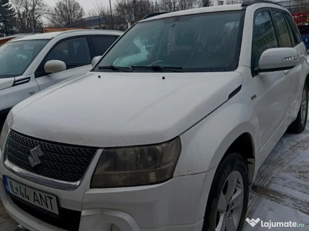 Suzuki Grand Vitara 1.9 DDiS 4x4 – 95 kW – Alb 