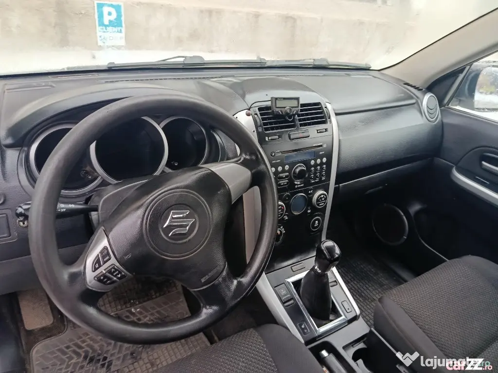Suzuki Grand Vitara 1.9 DDiS 4x4 – 95 kW – Alb 