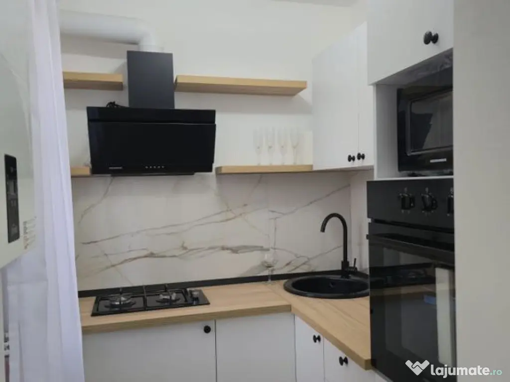 3 camere, Liceul Decebal, renovat. 