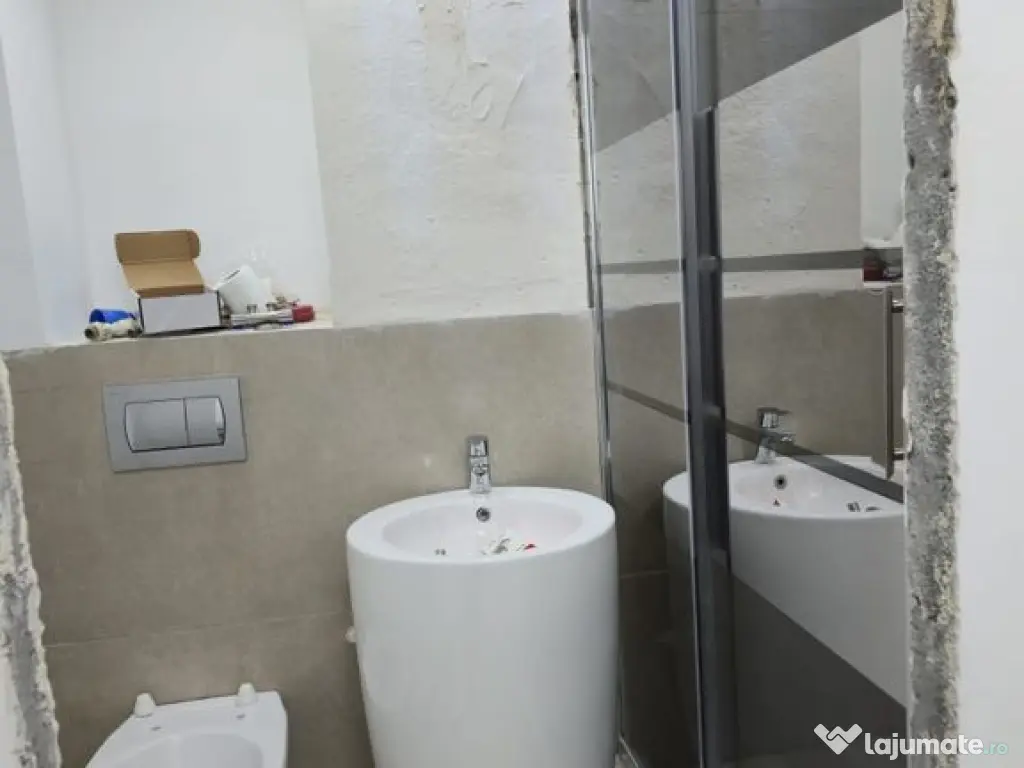 3 camere, Liceul Decebal, renovat. 