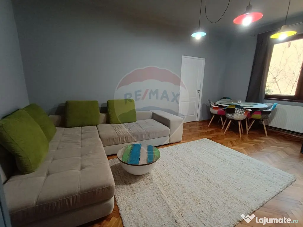 Apartament 2 camere, zona Teatrul de Stat, cu parcare pro... 