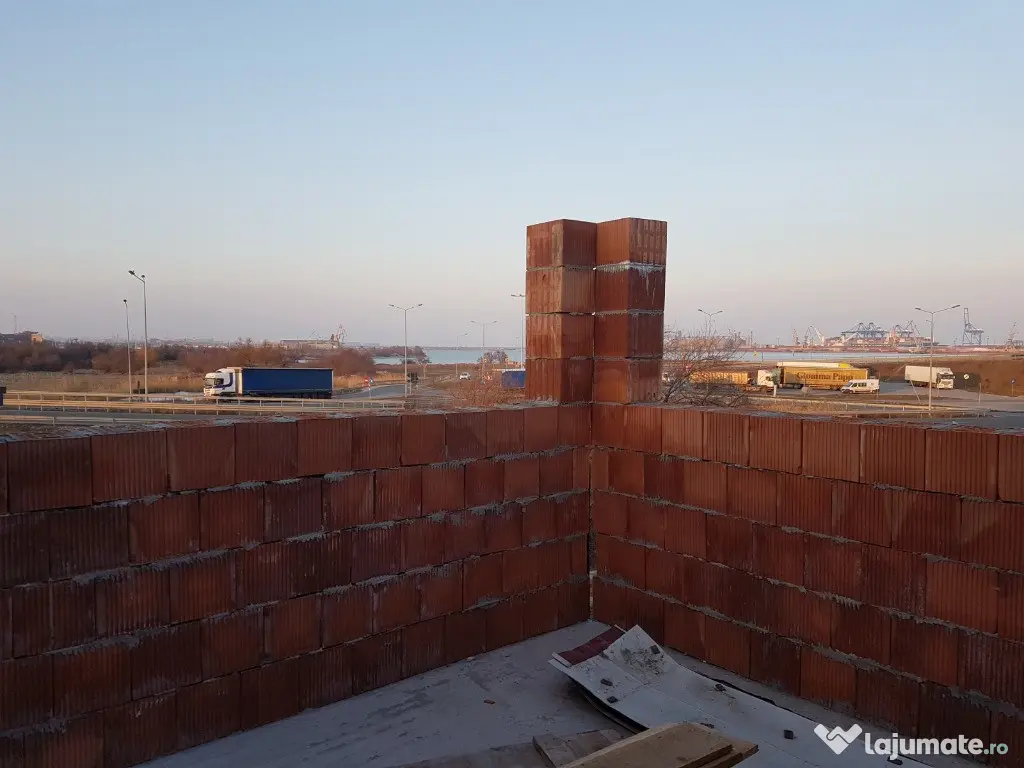 Vila P+1E de vanzare in Agigea cartierul nou 