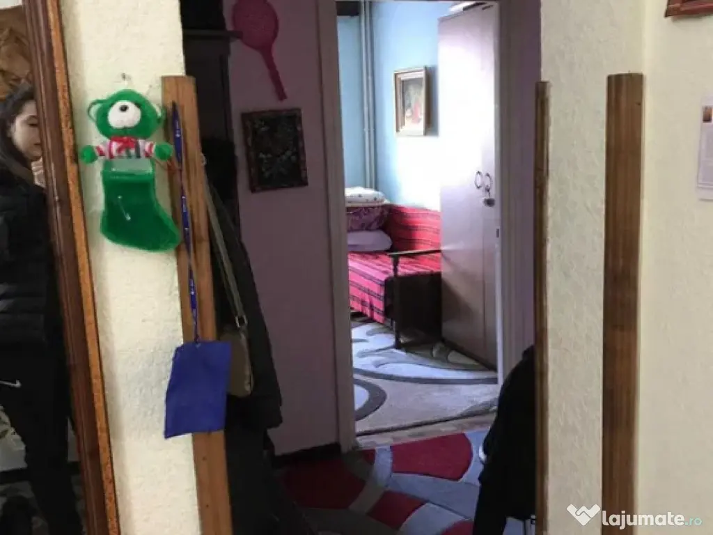 Apartament Cu 3 Camere Decomandate - Parter Zona Ultracentrala 