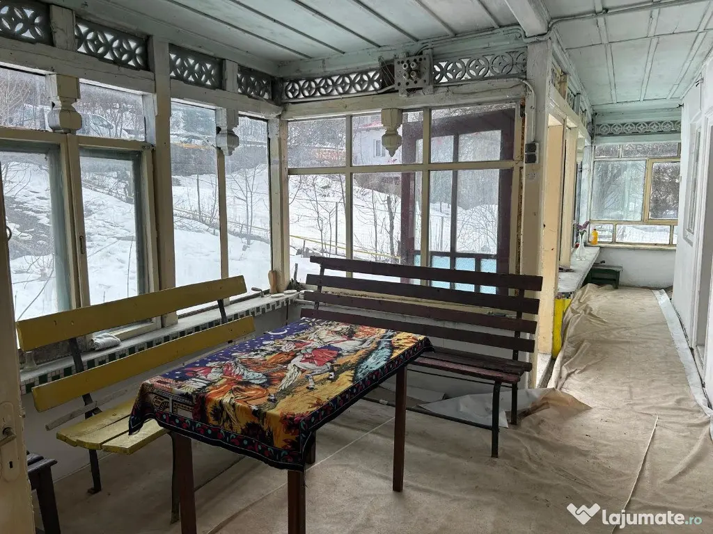 Casă de vânzare – pentru renovare sau proiect personal! 