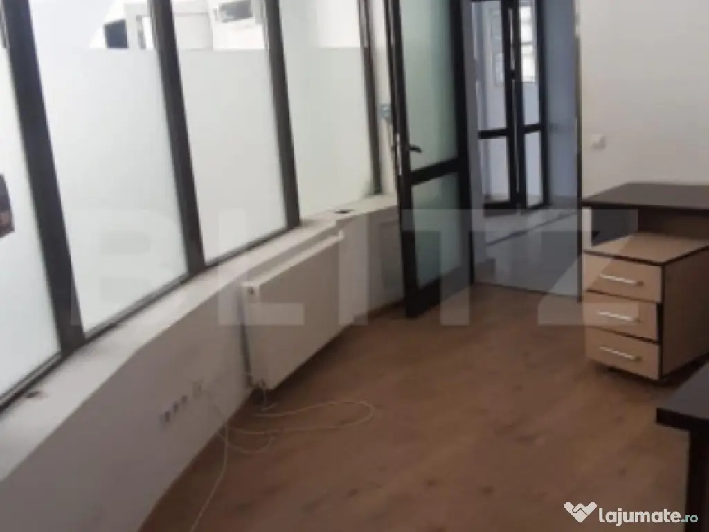 Spatiu prestari servicii, parter, strada principala, 220 mp 