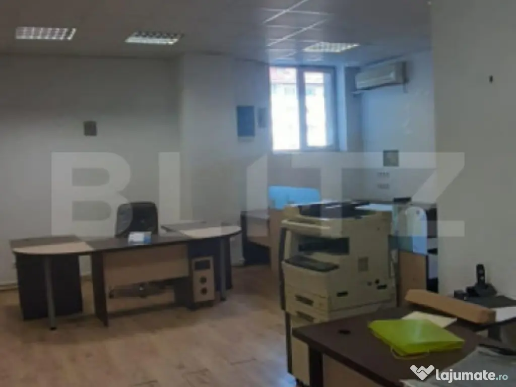 Spatiu prestari servicii, parter, strada principala, 220 mp 