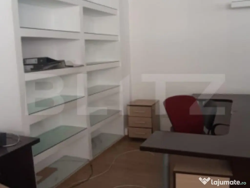 Spatiu prestari servicii, parter, strada principala, 220 mp 