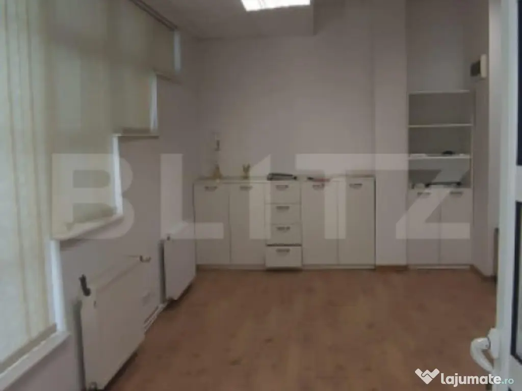 Spatiu prestari servicii, parter, strada principala, 220 mp 