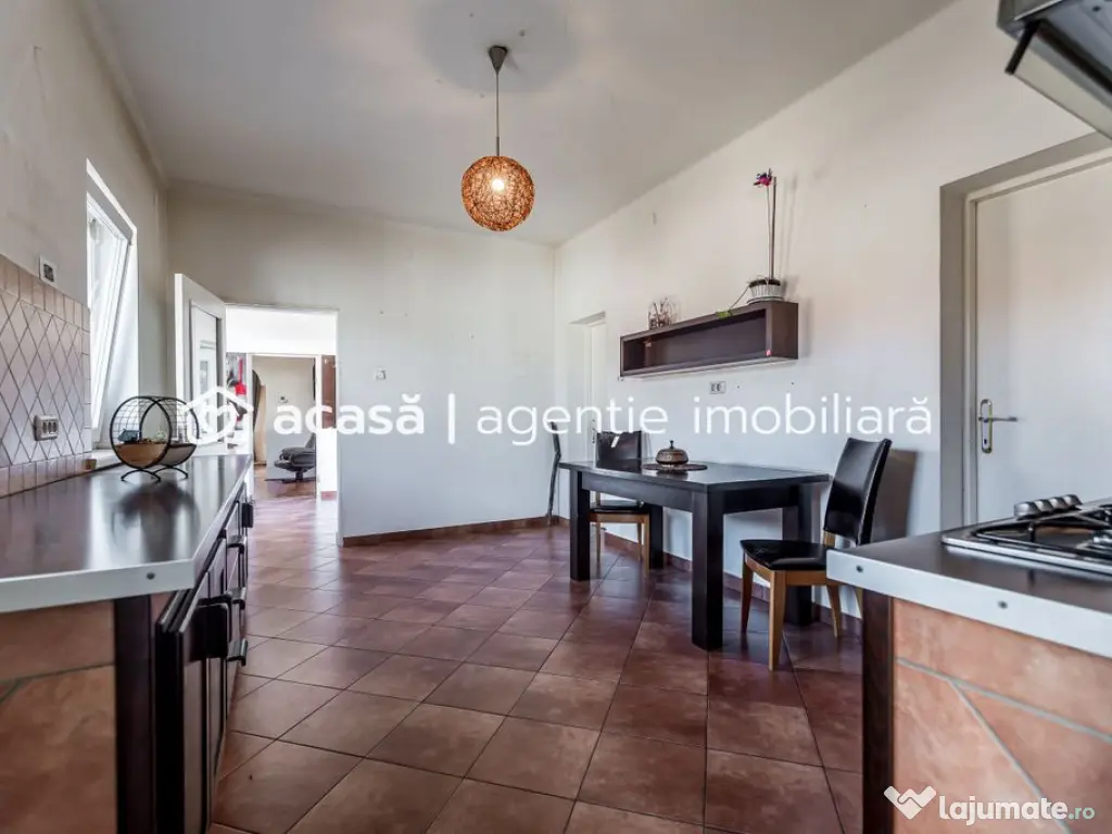 Casa ideală pentru familie: școală la 3 min + anexă p... 