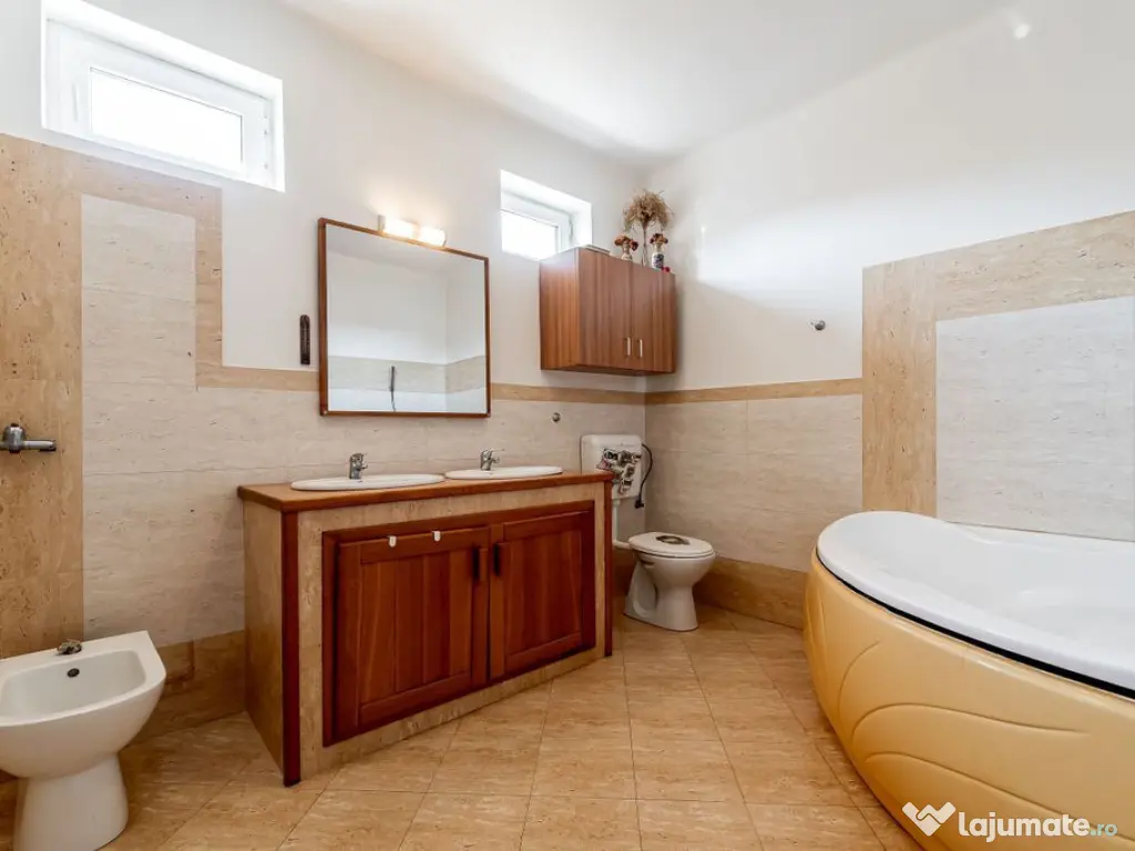 Casa ideală pentru familie: școală la 3 min + anexă p... 