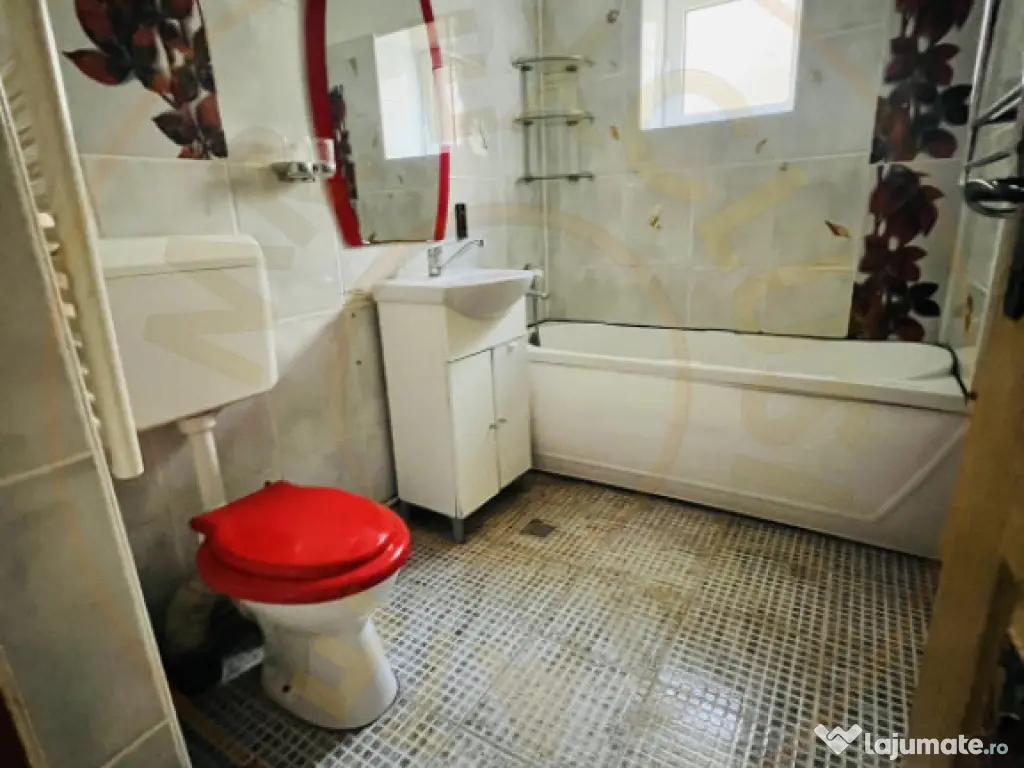 Apartament 3 camere parter zona Exercitiu-Pitesti 0% Comisio 