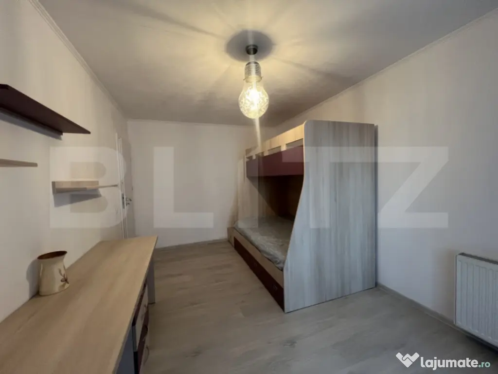 Apartament 3 camere, 60 mp, parcare, zona Sesul de Sus 