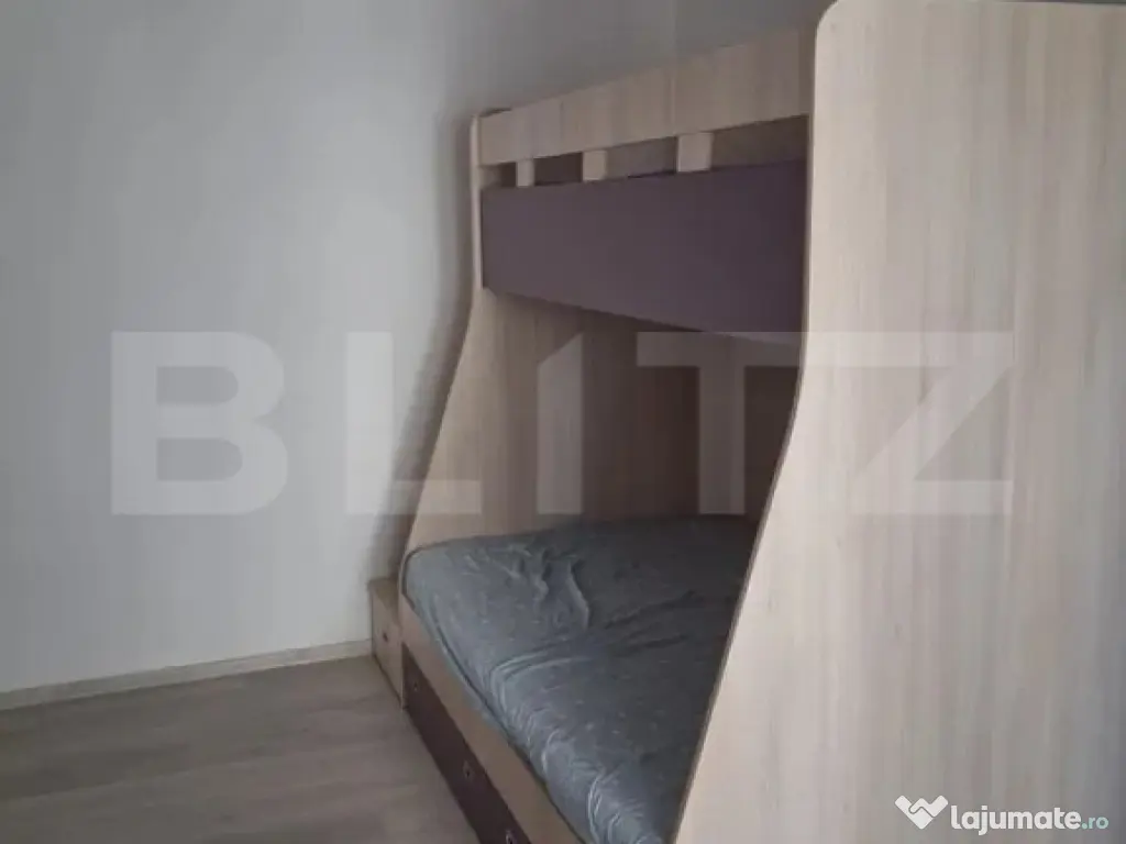 Apartament 3 camere, 60 mp, parcare, zona Sesul de Sus 