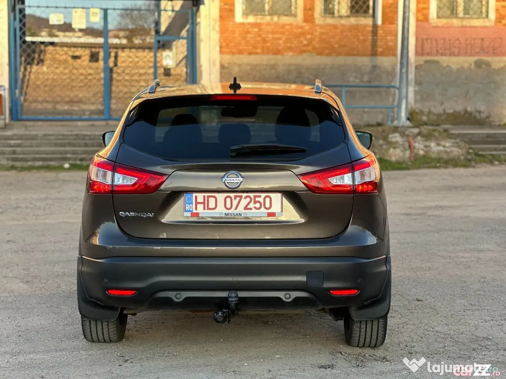 Nissan Qashqai Tekna+*navi*panoramic*benzina*piele*camere 360*BiXenon*2016*E 6 