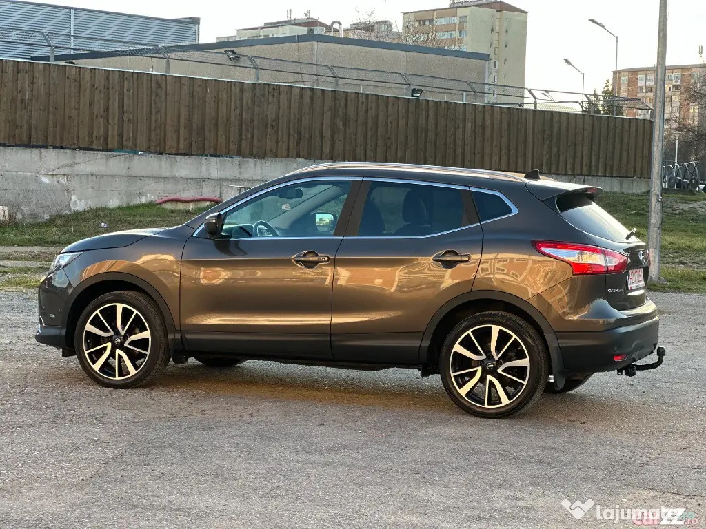 Nissan Qashqai Tekna+*navi*panoramic*benzina*piele*camere 360*BiXenon*2016*E 6 