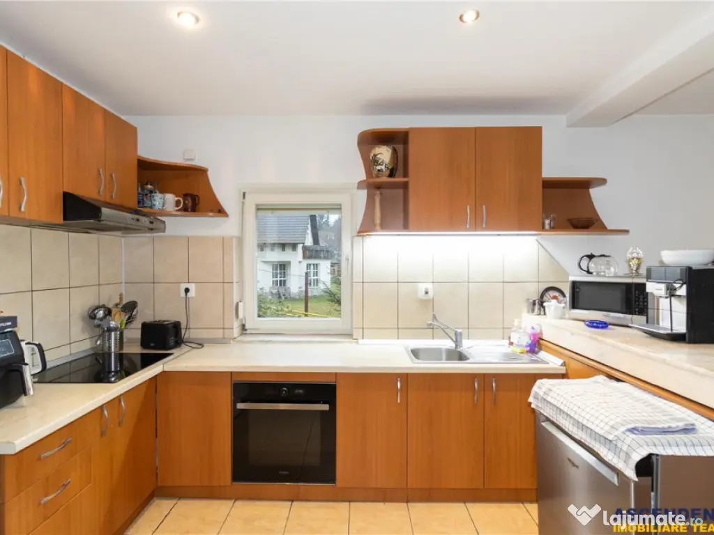 Resedinta cu atmosfera familiara,peisaj imersiv,amplasare pr 