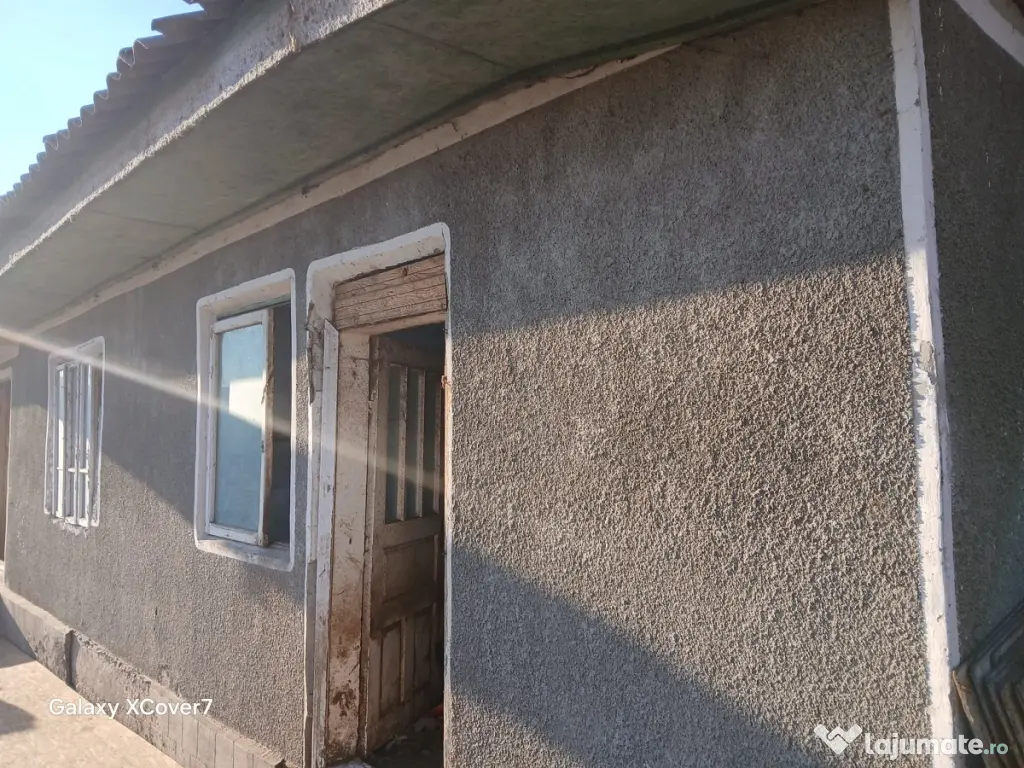 Casă cu teren de vânzare în Rădăcinești (Vrancea)