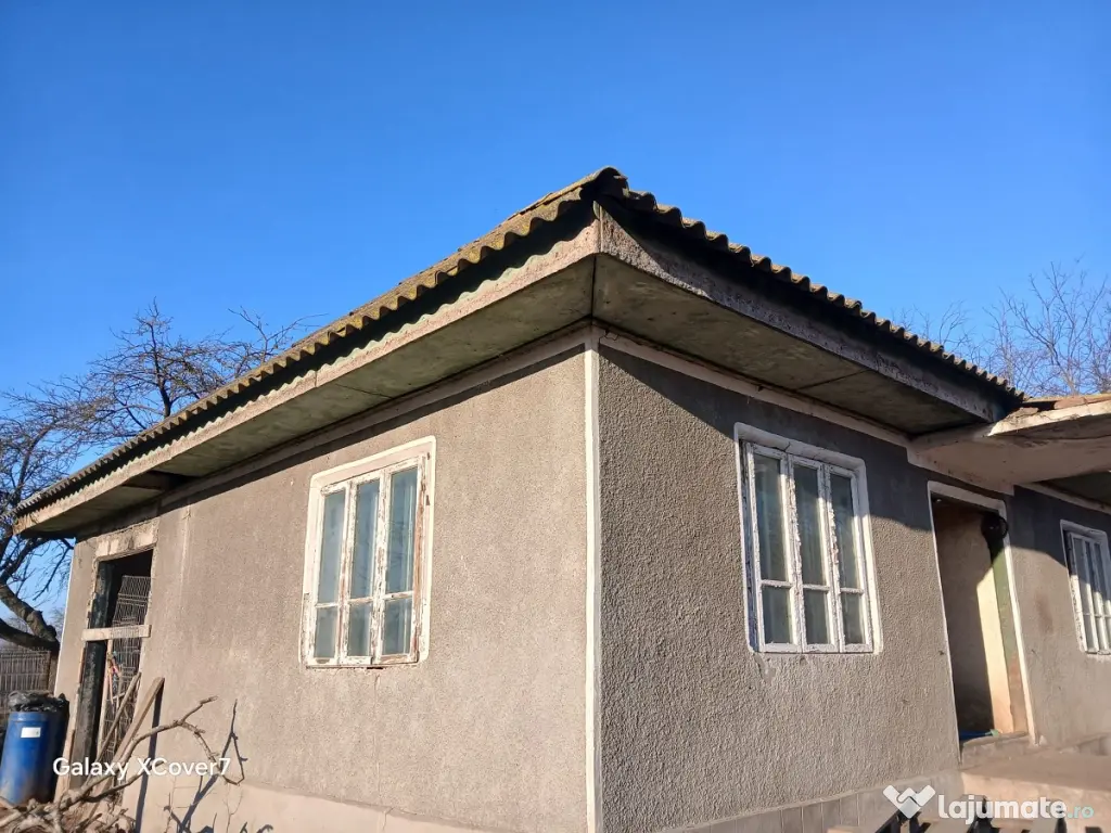 Casă cu teren de vânzare în Rădăcinești (Vrancea)