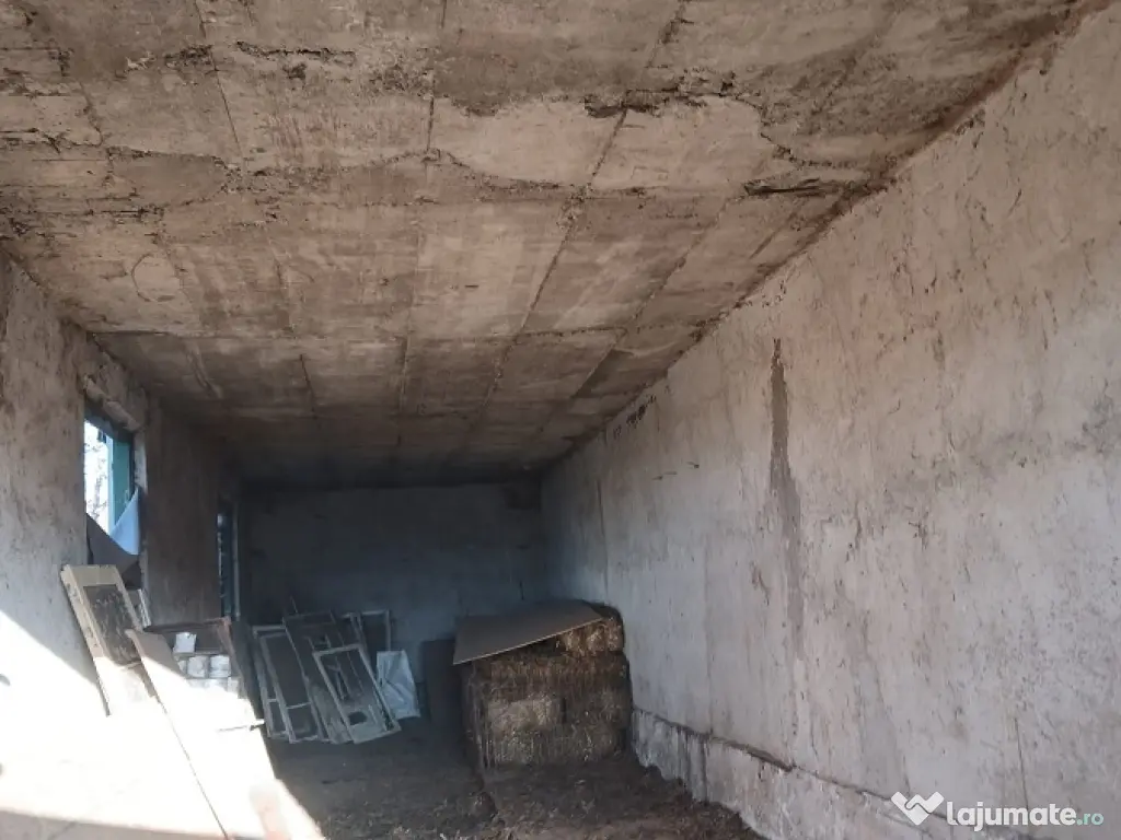 Casă cu teren de vânzare în Rădăcinești (Vrancea)