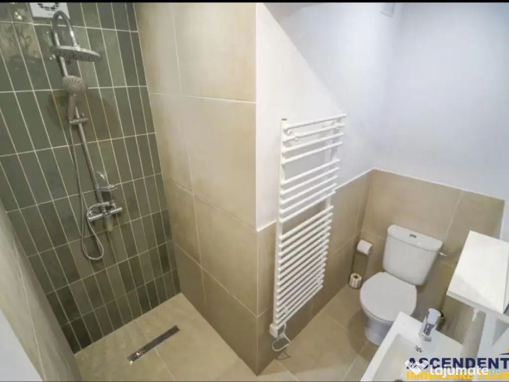 Cocheta garsoniera, la casa, mobilata, echipata, curte, Cent 