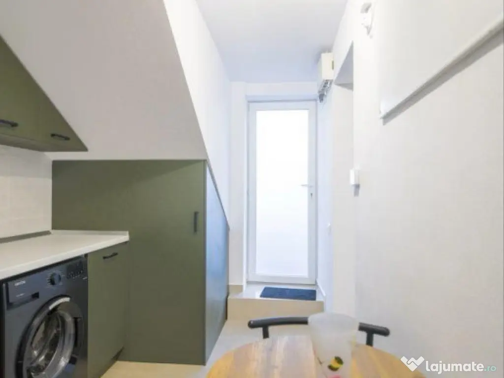 Cocheta garsoniera, la casa, mobilata, echipata, curte, Cent 