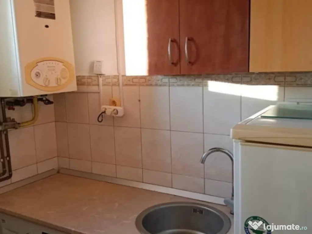 Garsoniera semidecomandata zona Bartolomeu 