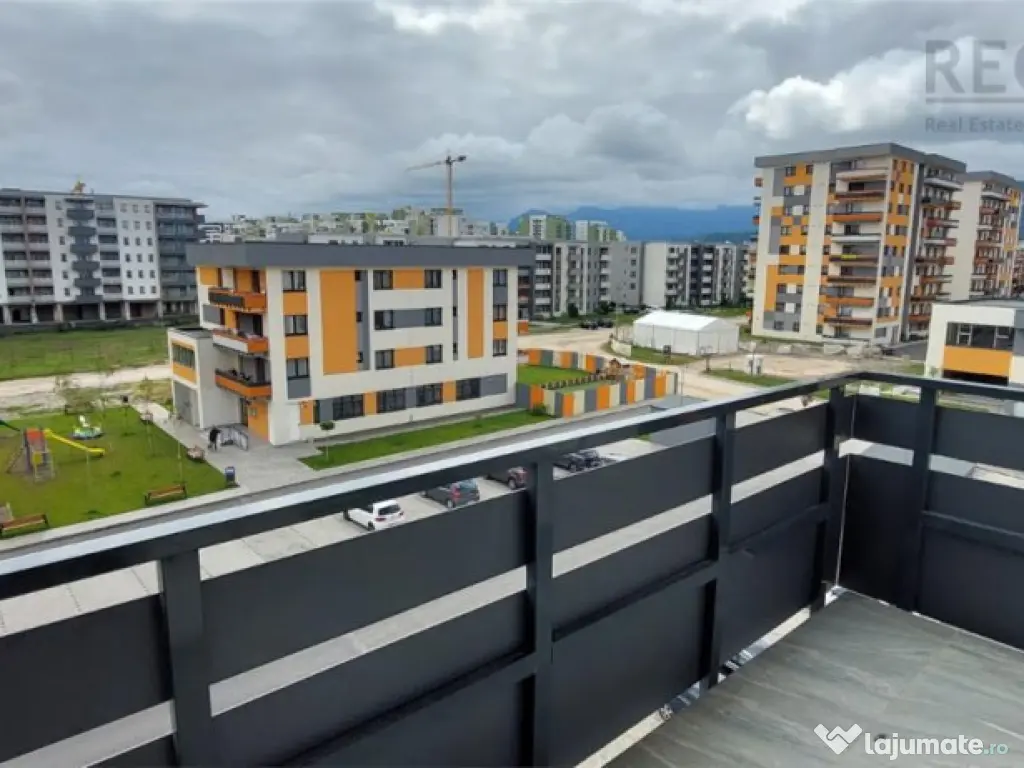 Apartament 2 camere zona Coresi | Loc de parcare 