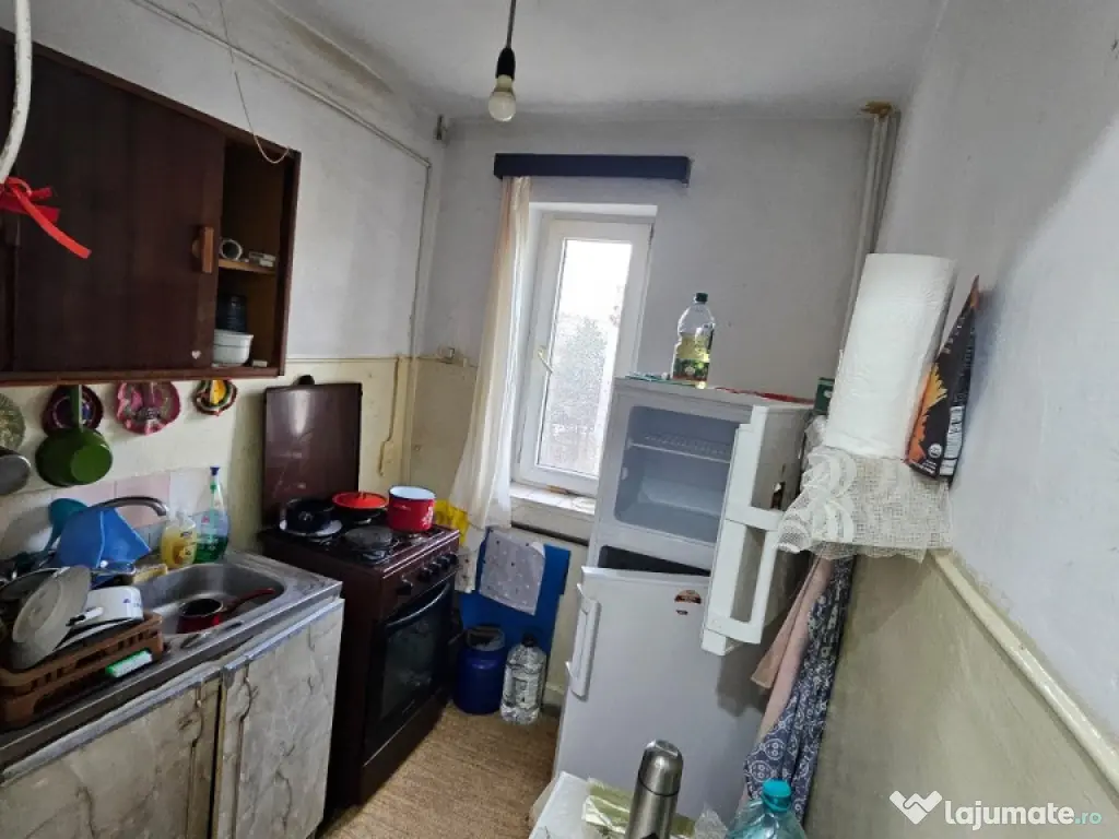 Apartament cu 2 camere zona Crang Stadionului etaj 3 din 4 