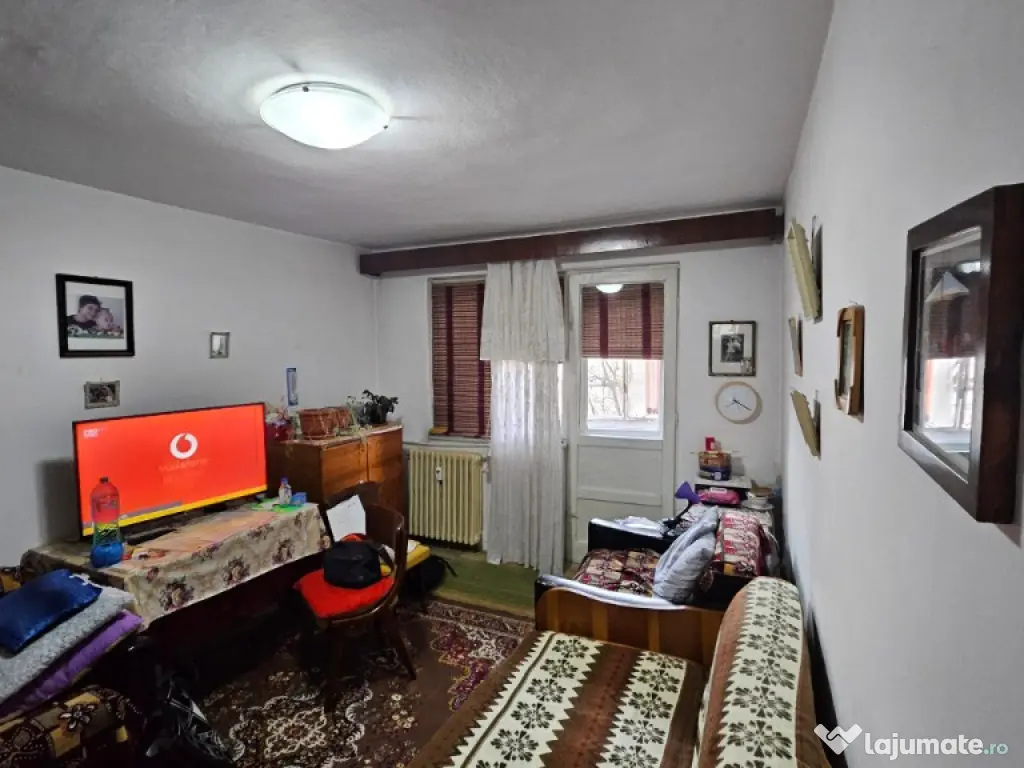 Apartament cu 2 camere zona Crang Stadionului etaj 3 din 4 